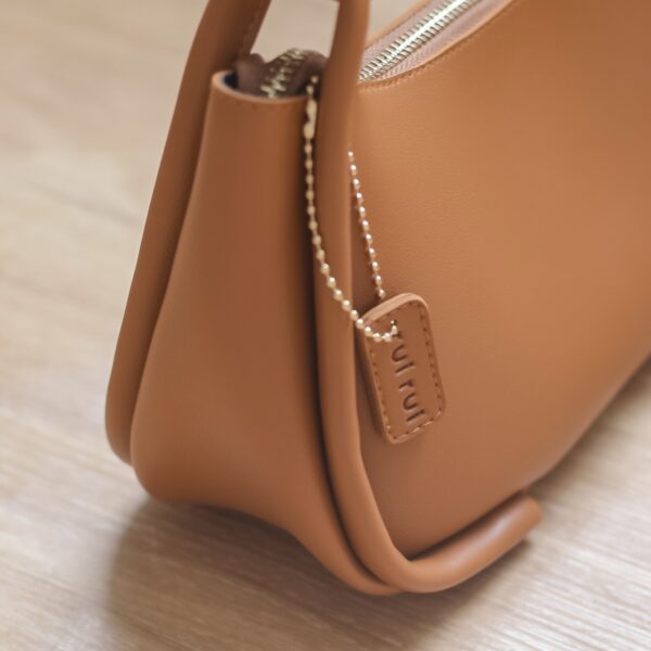 Yui Baguette in Tan - Image 4