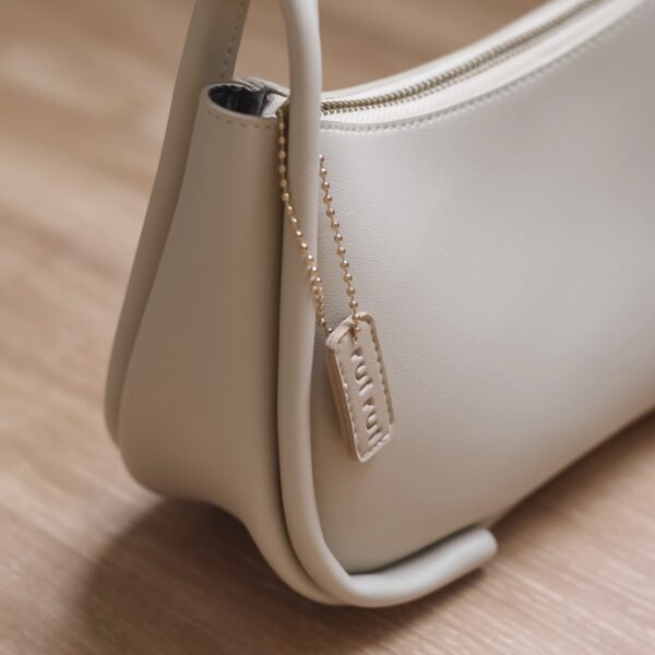 Yui Baguette in Cream - Image 4