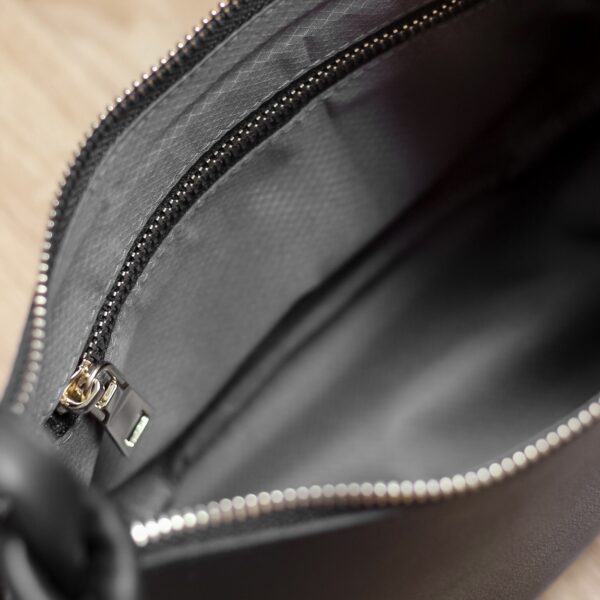 Yui Baguette in Black - Image 6