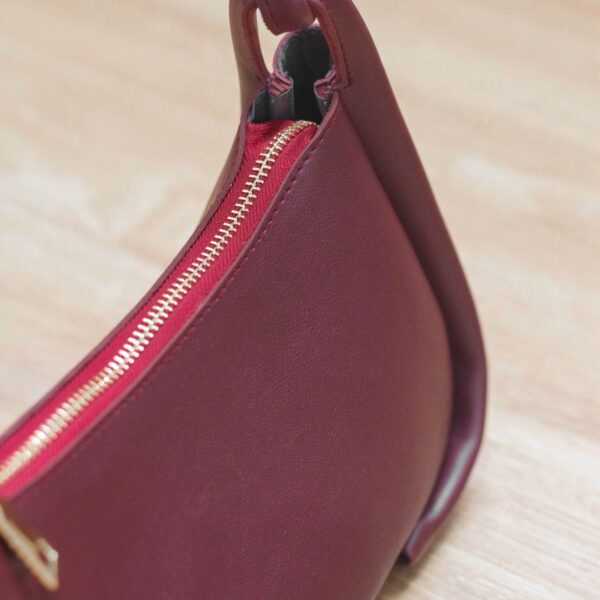 Yui Baguette in Cherry - Image 4