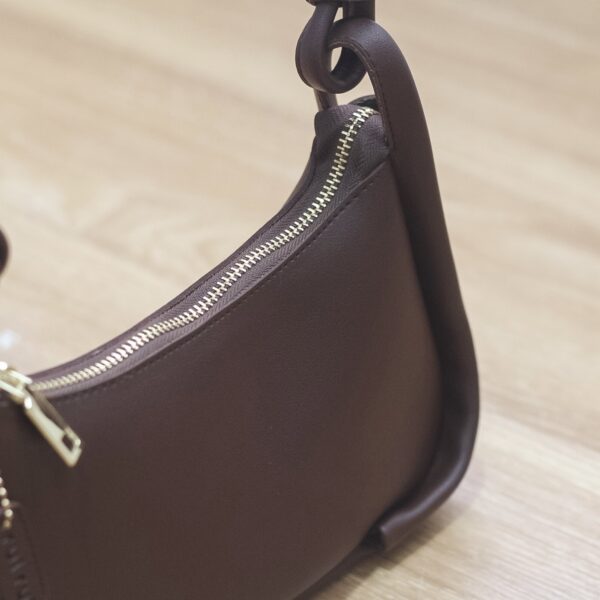 Yui Baguette in Espresso - Image 4